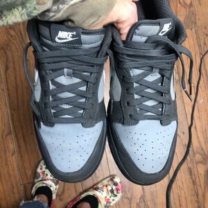 Men’s size 10 Nike Dunks